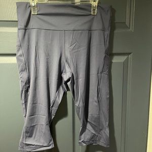Athleta Stash Pocket Crop